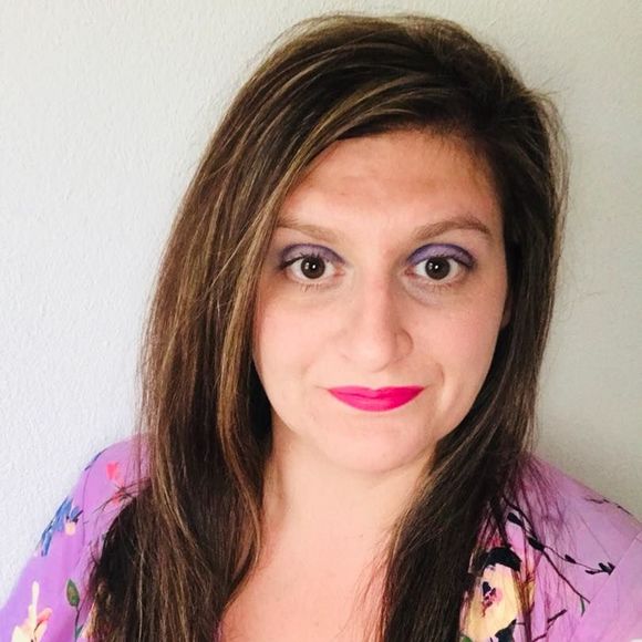 Meet your Posher, Senada - Picture 1 of 1